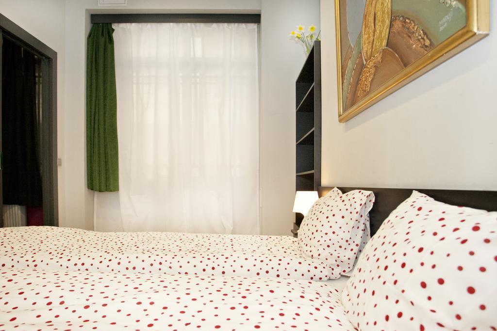 Diana Apartment On Vaci Utca Budapest Room photo