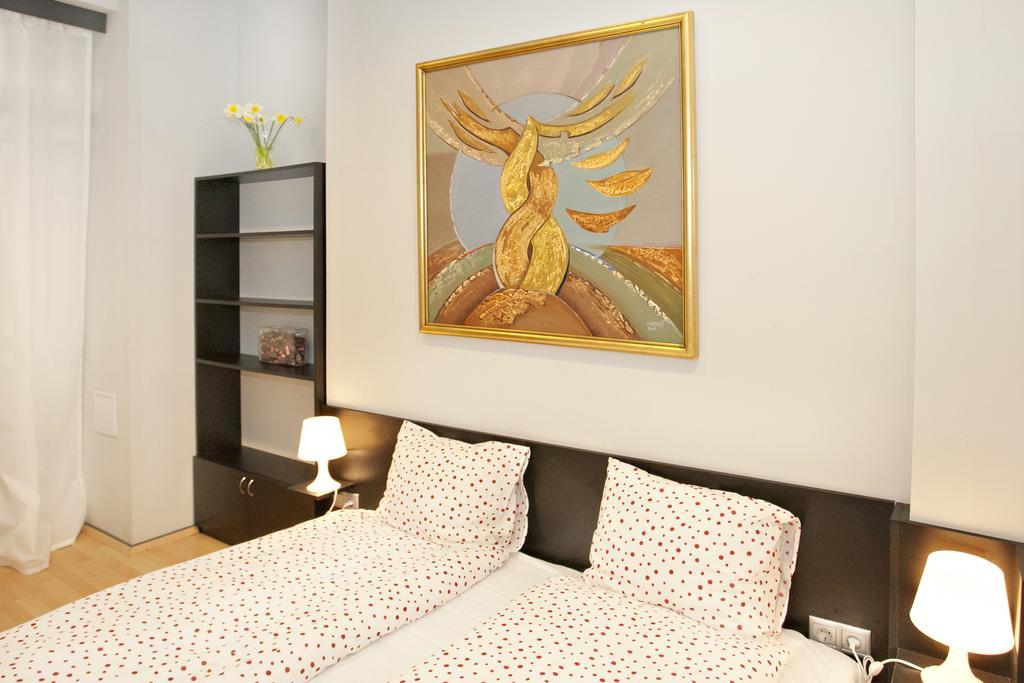 Diana Apartment On Vaci Utca Budapest Room photo