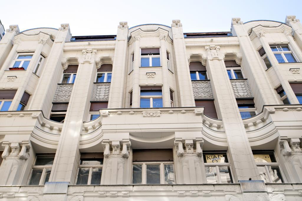 Diana Apartment On Vaci Utca Budapest Exterior photo