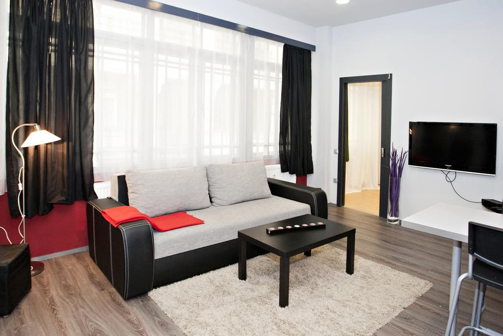 Diana Apartment On Vaci Utca Budapest Room photo