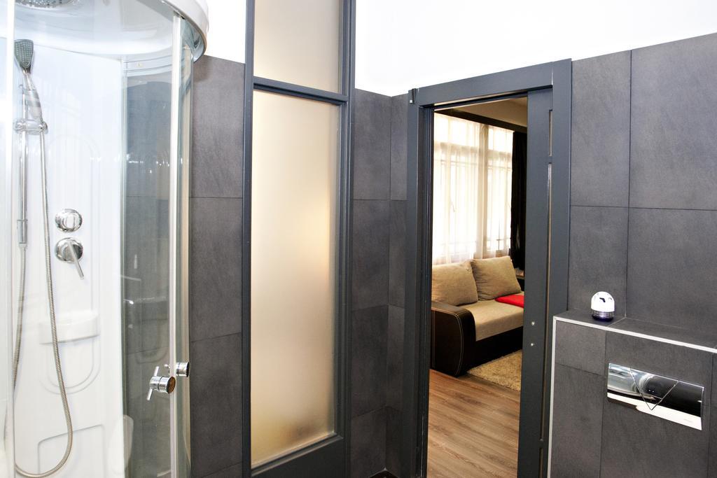 Diana Apartment On Vaci Utca Budapest Room photo