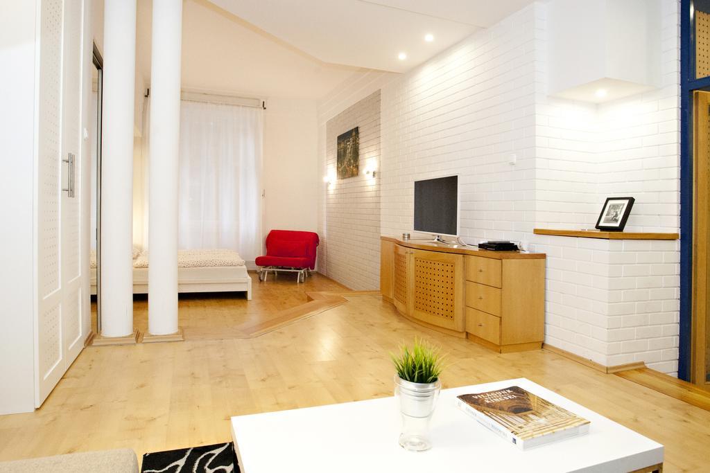 Diana Apartment On Vaci Utca Budapest Exterior photo